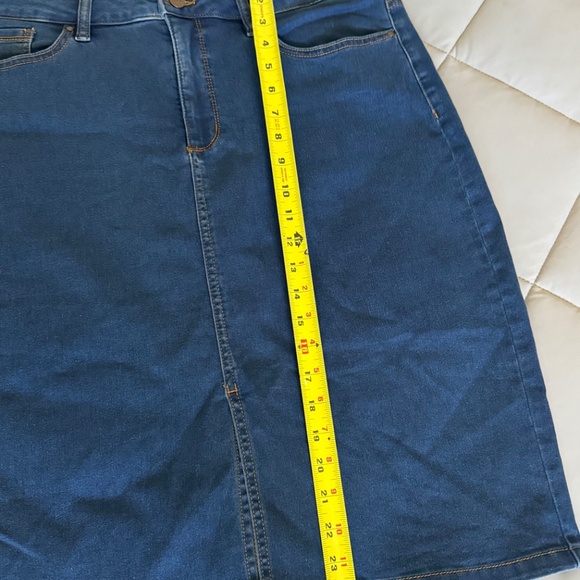 Jones New York Denim Skirt, size 14P - Picture 7 of 8